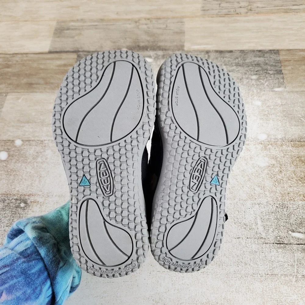 Keen Stingray Kids Water Sandals Sz 1 Black Drizzle Closed Toe Hook & Loop